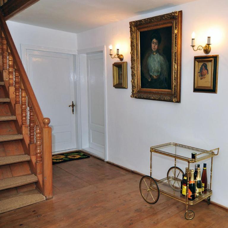 Bed & Breakfast Popamuseum Tarpesti Strada Muzeului Nr 28 Tîrpeşti Exteriör bild