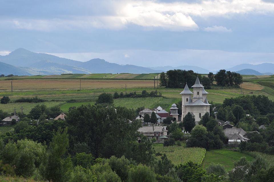 Bed & Breakfast Popamuseum Tarpesti Strada Muzeului Nr 28 Tîrpeşti Exteriör bild