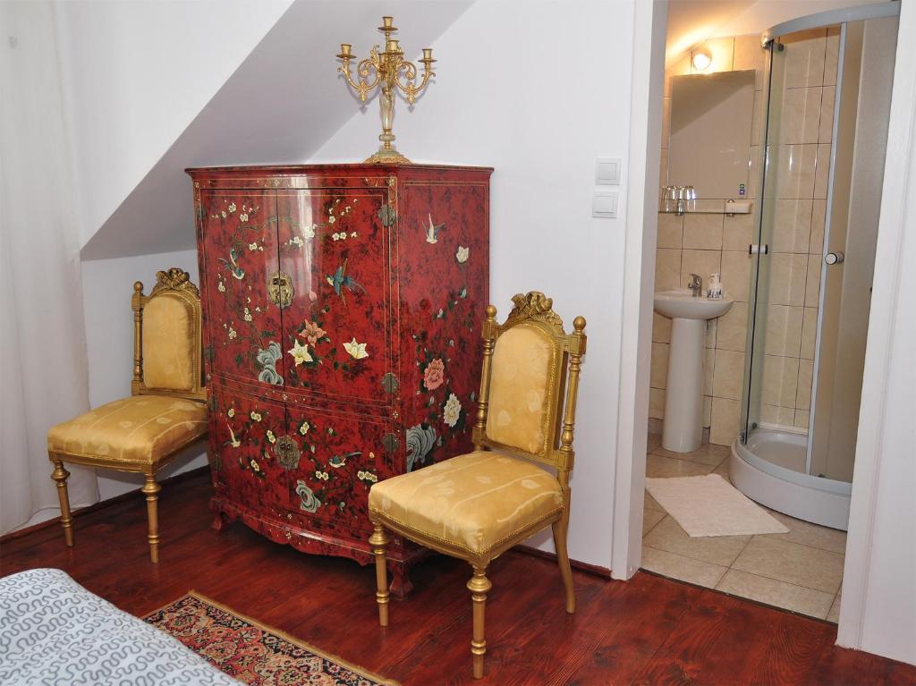 Bed & Breakfast Popamuseum Tarpesti Strada Muzeului Nr 28 Tîrpeşti Rum bild